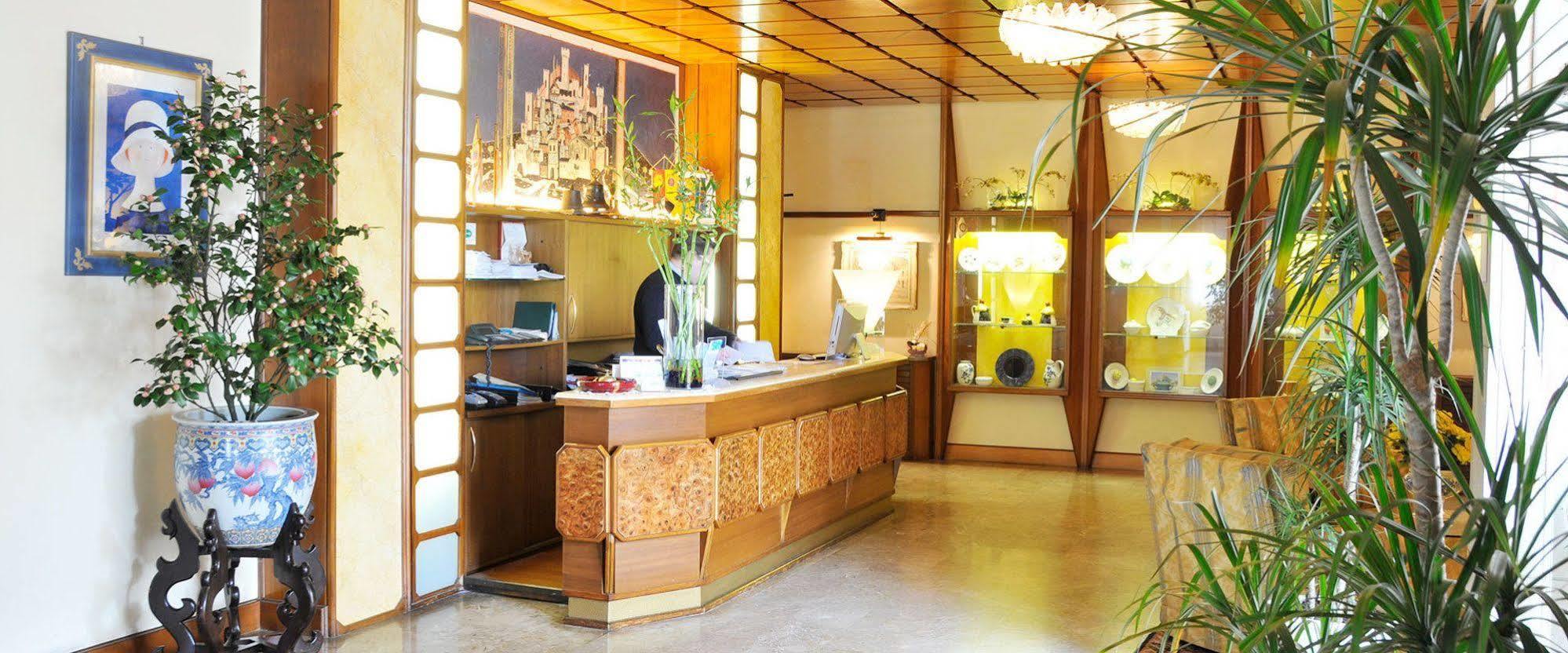 Hotel Beatrice Este Luaran gambar